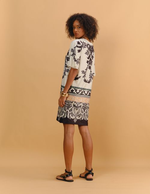 Vestido Curto Estampado Barrado P&b - Areia