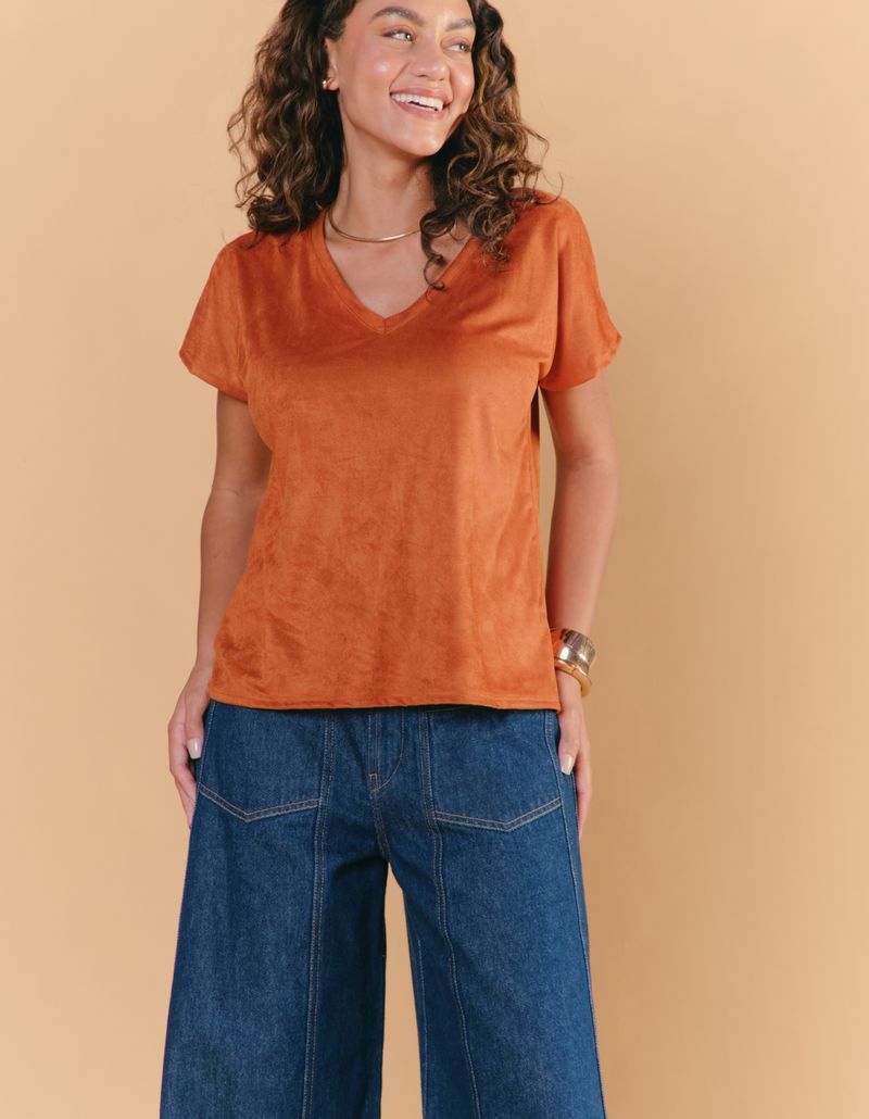 030621_0007_4-BLUSA-GOLA-V-SUEDE