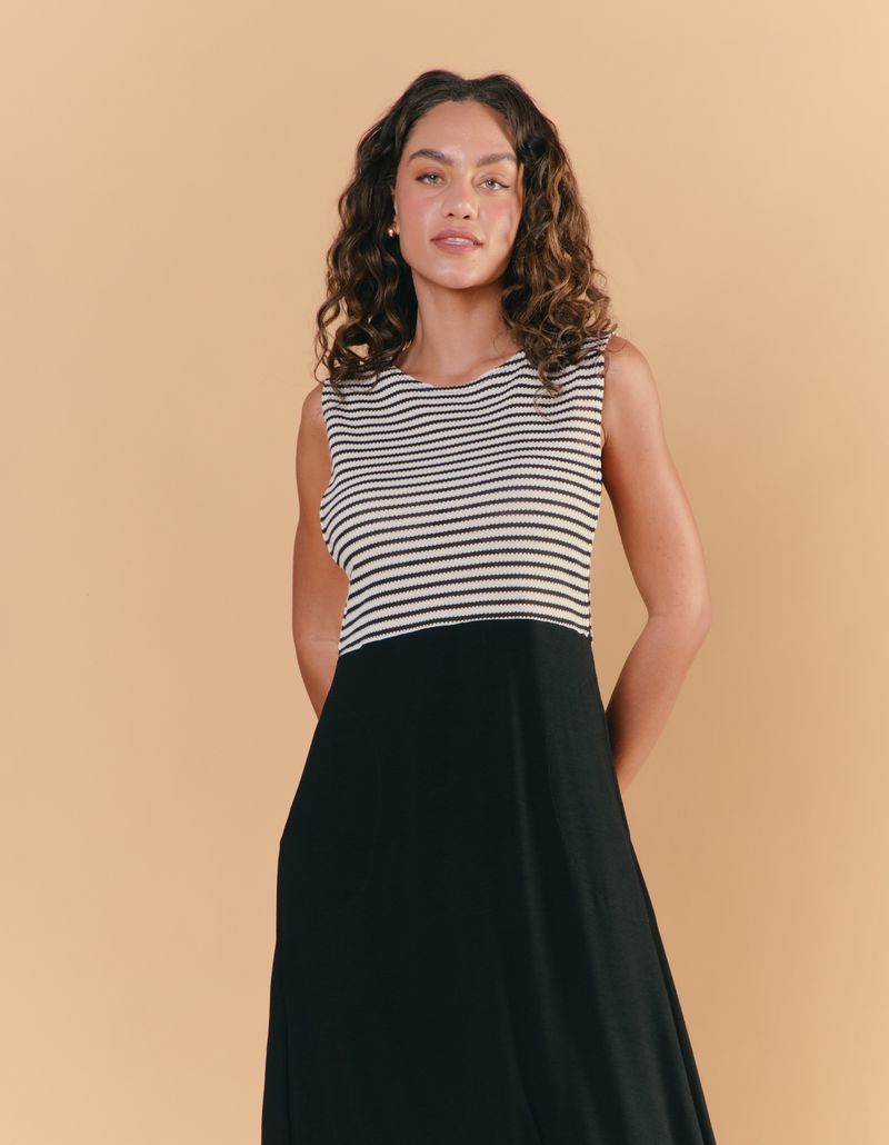 029655_0002_3-VESTIDO-STRIPE-DECOTE-LONGO
