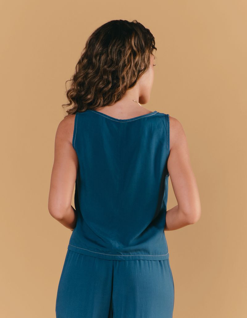 030985_1055_2-BLUSA-SEM-MANGA-DETALHE-PESPONTOS