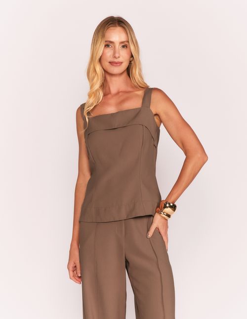 Blusa Alfaiataria Pala Decote - Marrom